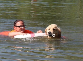 Zlatý retriever MyJoy - vodná záchrana Zlatý retriever MyJoy - vodná záchrana
